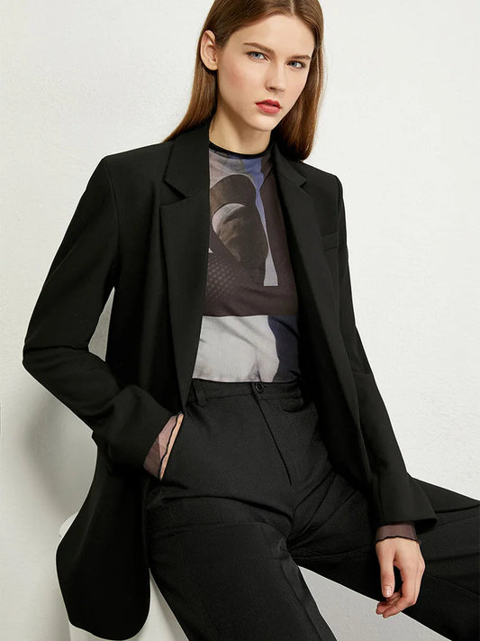 AMII Minimalism Long-Sleeved T-Shirt with Artistic Prints