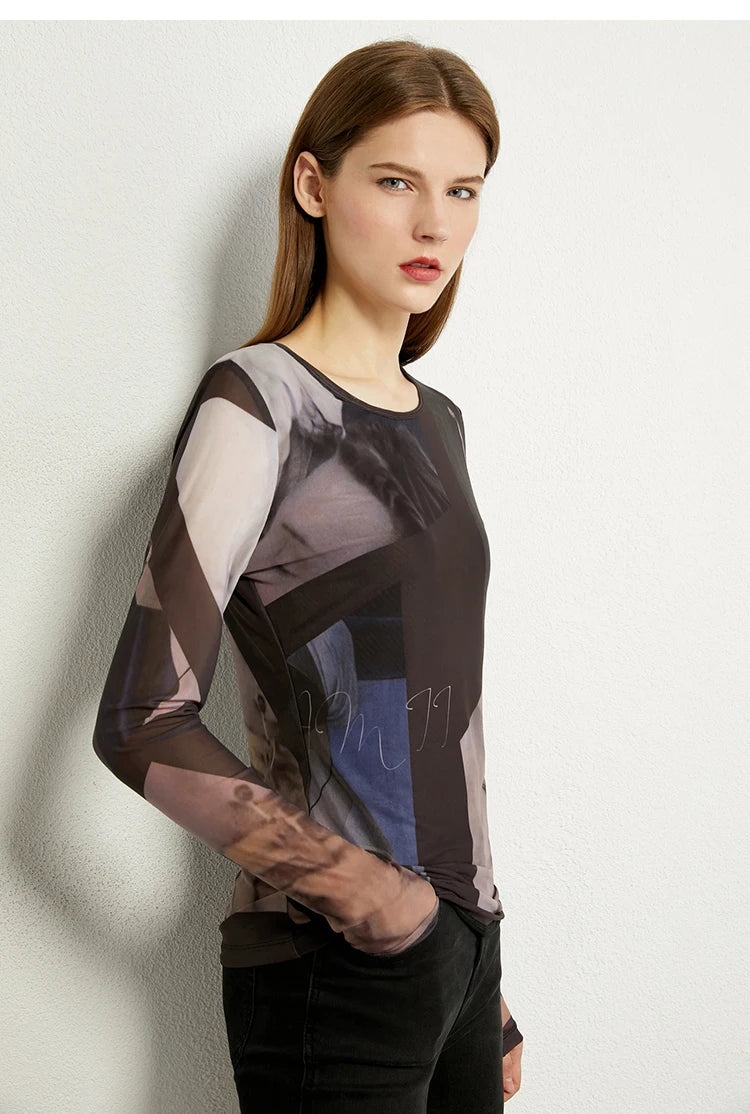 AMII Minimalism Long-Sleeved T-Shirt with Artistic Prints